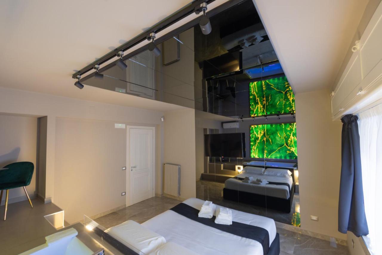 Maximum Exclusive Suite & Spa Палермо Екстериор снимка