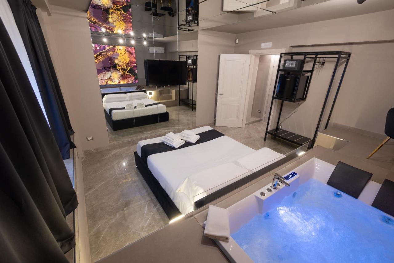 Maximum Exclusive Suite & Spa Палермо Екстериор снимка