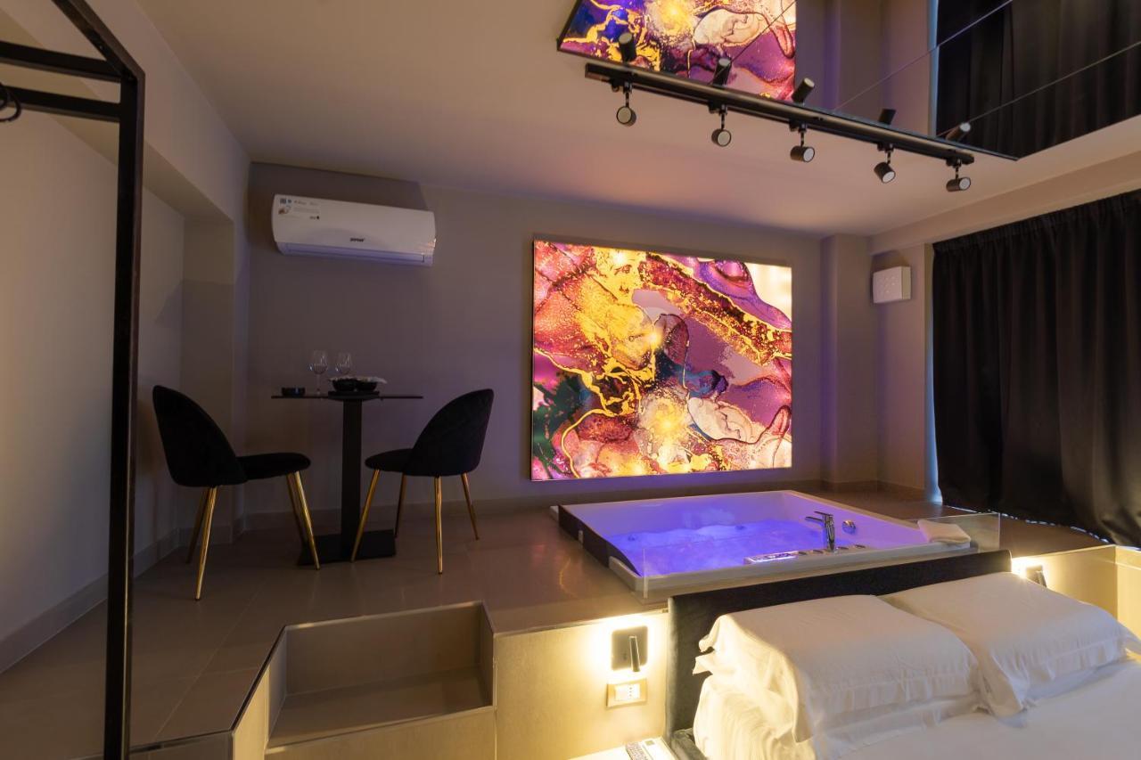 Maximum Exclusive Suite & Spa Палермо Екстериор снимка