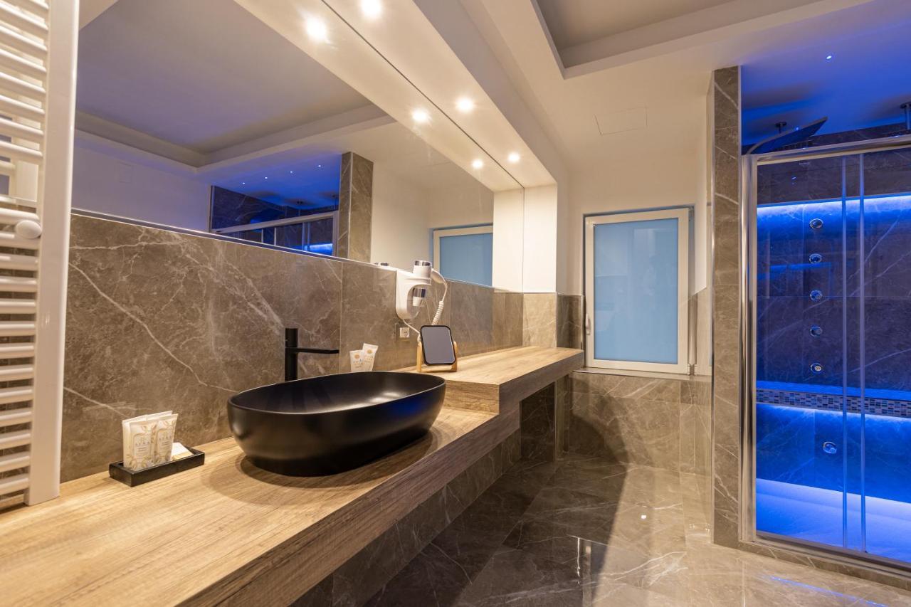 Maximum Exclusive Suite & Spa Палермо Екстериор снимка