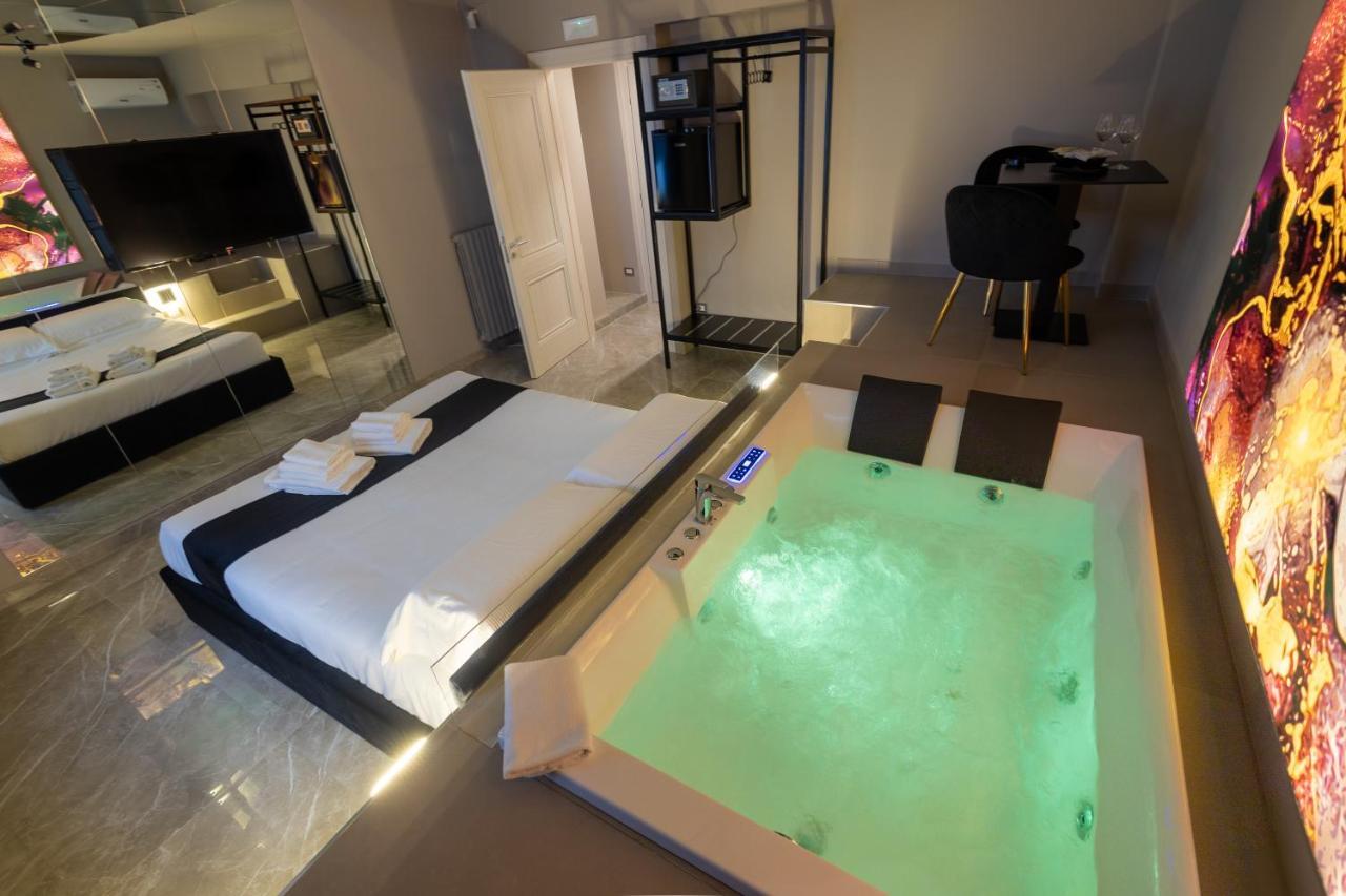 Maximum Exclusive Suite & Spa Палермо Екстериор снимка