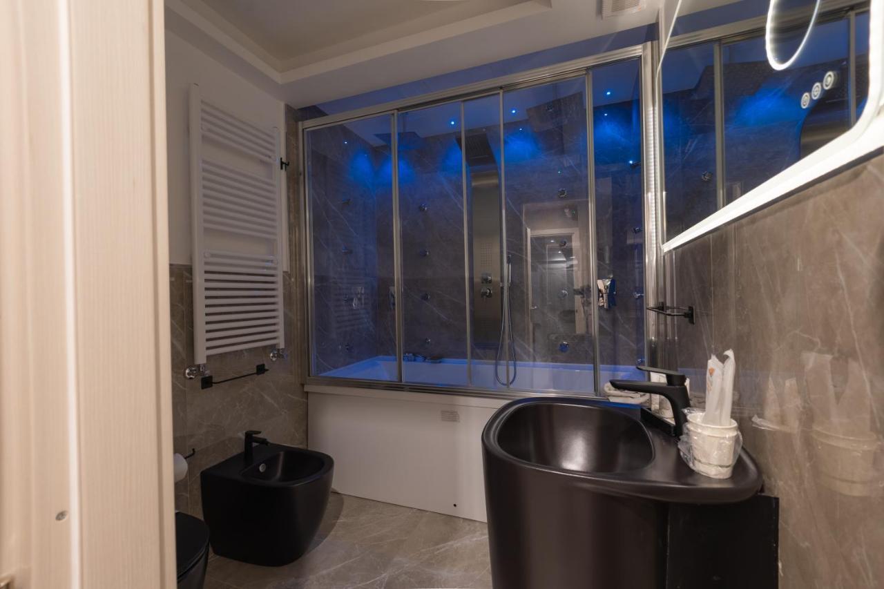 Maximum Exclusive Suite & Spa Палермо Екстериор снимка