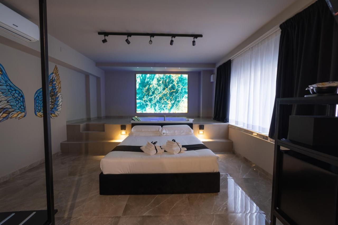 Maximum Exclusive Suite & Spa Палермо Екстериор снимка